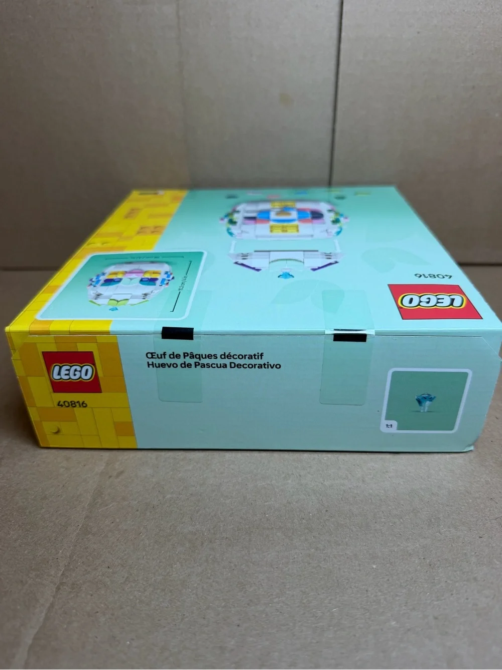 LEGO White Decorative Easter Egg with Pastel Accents - 40816 Style